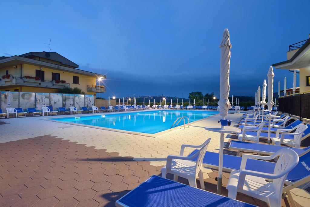 Hotel Ristorante Dante Torgiano Εξωτερικό φωτογραφία